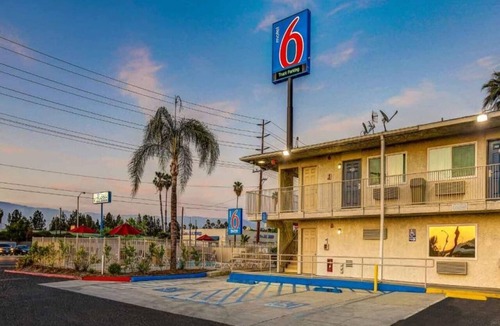 San Bernardino Apartment | 1 Full Bed|ADA/RI Shower/Deluxe