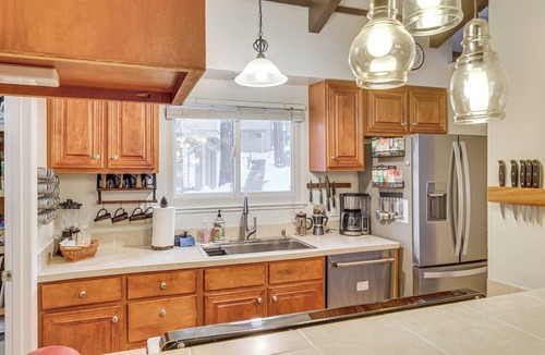 Incline Village Condo | 1 Mi to Diamond Peak Ski Resort: Forest-View Condo