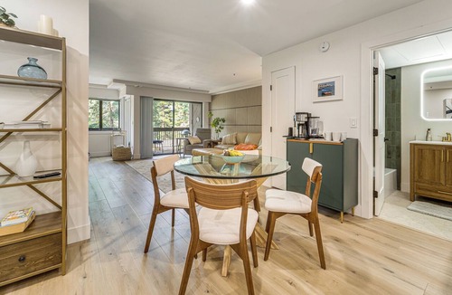 Incline Village Condo | 1 Mi to Lake Tahoe & Beach! All-Season Getaway