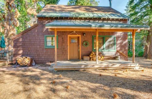 Tahoma House | 1 Mi to Lake Tahoe: Rustic Cabin w/Boat Dock