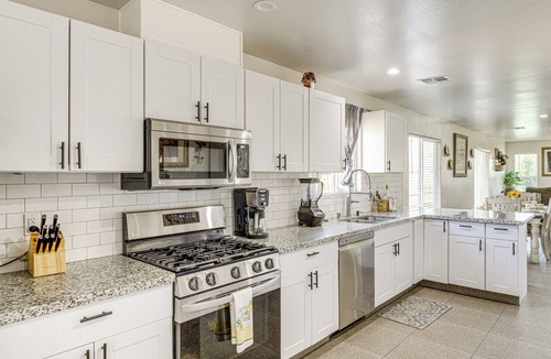 Bakersfield House | 1 Mi to Rabobank Arena: Home w/Gazebo!