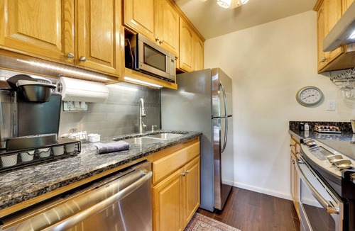 Shaver Lake Condo | 1 Mi to Shaver Lake! Family & Couples Condo