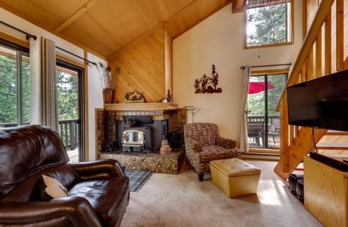 Shaver Lake House | 1 Mi to Shaver Lake! Family & Couples Condo