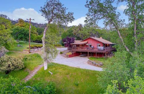 Oakhurst Villa | 10-acre Forest Villa, 20 miles from Yosemite South