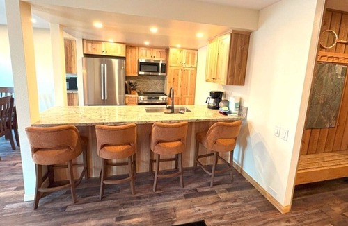 Mammoth Lakes Condo | 111 Premium