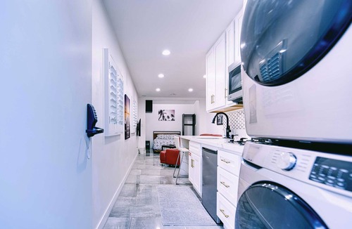Santa Ana Apartment | 114D - Compact Studio - Couples Retreat