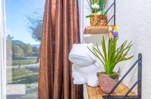 Ahwahnee Cabin | 13-Acres Fairytale Sunset Villa with Hot Tub, Firepit, BBQ, EV Charger
