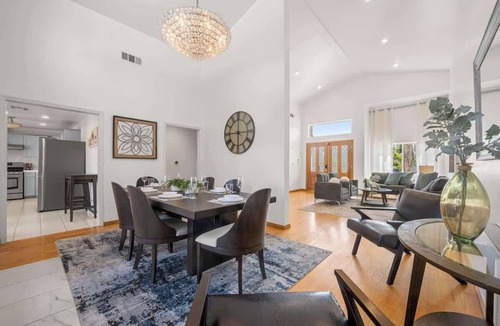 Tarzana House | 131 South of Blvd Upscale Area, Nice Home Pool-Spa
