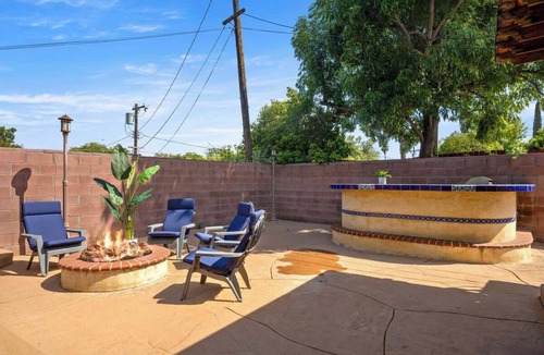 Tarzana House | 131 South of Blvd Upscale Area, Nice Home Pool-Spa