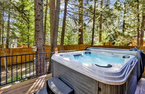 Evergreen Estates Cabin | 165 m² Cabin ∙ 3 bedrooms ∙ 6 guests