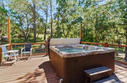 Marine Terrace House | 1965 Benson Avenue Lodge Hill