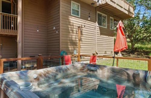 Marine Terrace House | 1965 Benson Avenue Lodge Hill