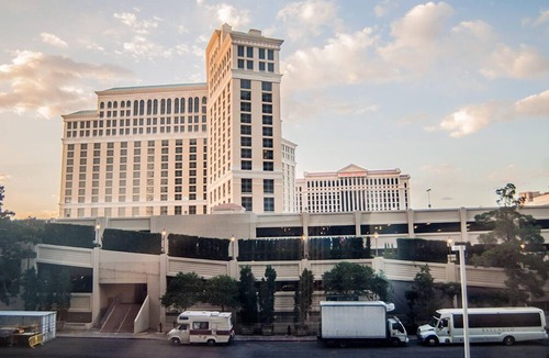 Las Vegas Strip Condo | 1BED 1BATH - SUPERB LOCATION - NEXT TO COSMO & BELLAGIO