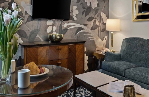 Fillmore District Apartment | 1br Deluxe Unit Theater Lovers- Performing Arts Venues!