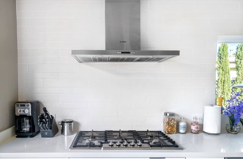 Mar Vista House | 2 bedroom, 2 bathroom, modern, house with large backyard and patio