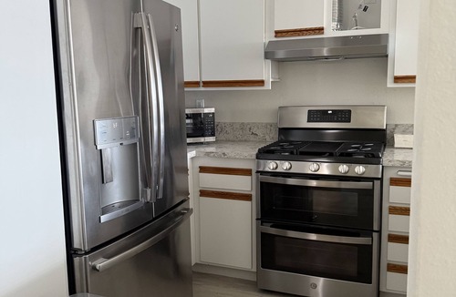 Corona Condo | 2-bedroom condo in the Sierra Del Oro neighborhood in Corona, CA with AC, WiFi.