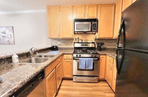 Rancho Cordova Condo | 2-bedroom condo in a quiet gated community: easy access to American River
