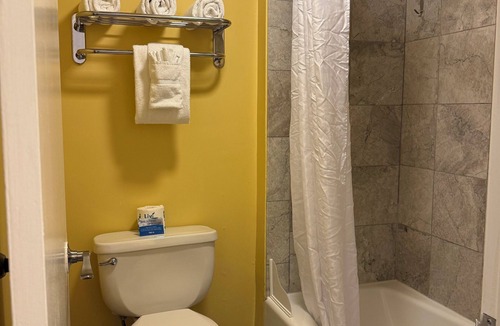 Downtown Monterey Cabin | 2 Bedroom Family Suite at Ocean-Side Property!