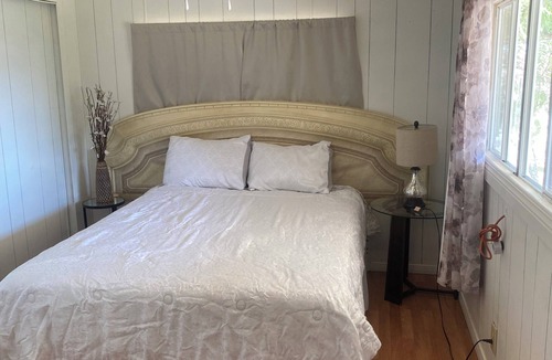 Newberry Springs House | 2-bedroom farmhouse in adorable Newberry Springs with AC