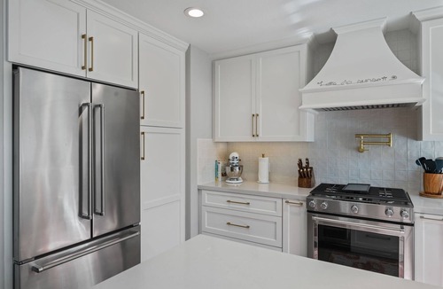 Coast Village House | 2 bedroom home Steps to Coast Village Road and Butterfly Beach