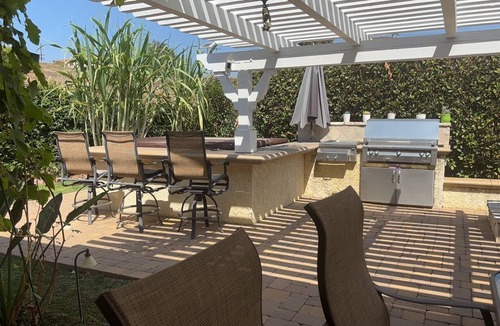 Agoura Hills House | 2-bedrooms 1 bath in the house wonderful Agoura Hills with AC