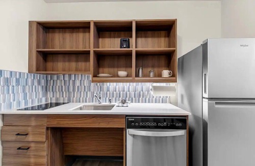 Temecula Hotel | 2 Fully Equipped Suite Perfect for Temecula Stays | Free Parking & Pet-Friendly