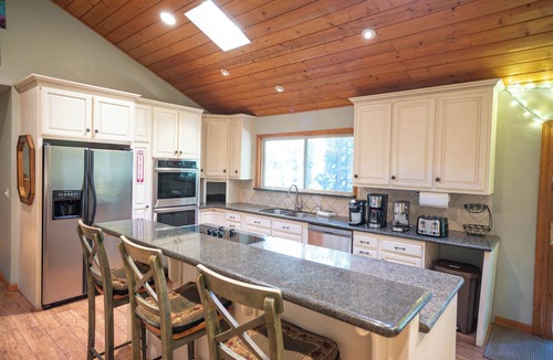 Pollock Pines House | 2 Levels of house for privacy and togetherness.