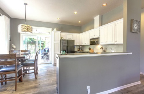 Springfield House | 2 Mi to Autzen Stadium, Room for Your RV