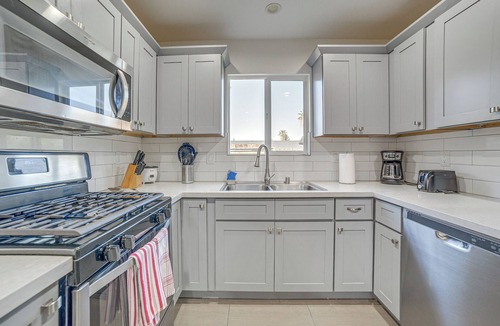 Bonita House | 2 Mi to Dtwn Glendora! Pet-Friendly Extended Stay