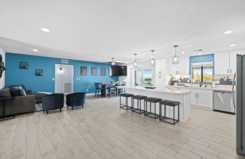 Lake Havasu City House | 2 Mi to Lake Havasu: Group Oasis w/Views + Games