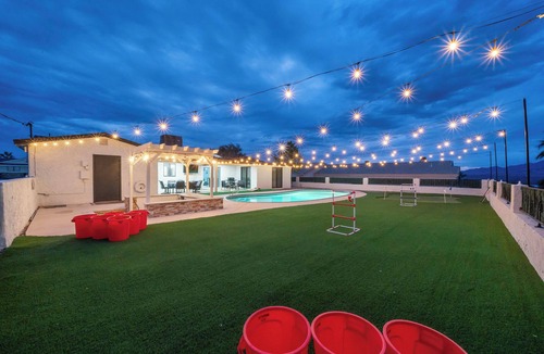 Lake Havasu City House | 2 Mi to Lake Havasu: Group Oasis w/Views + Games