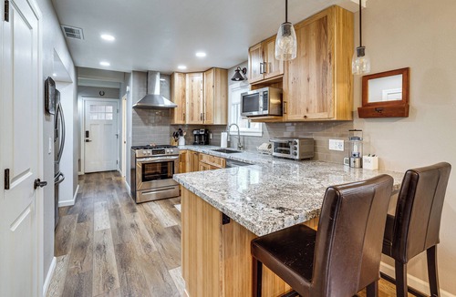 Incline Village Cabin | 2 Mi to Lake Tahoe! All-Season Extended Getaway