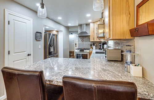 Incline Village Cabin | 2 Mi to Lake Tahoe! All-Season Extended Getaway
