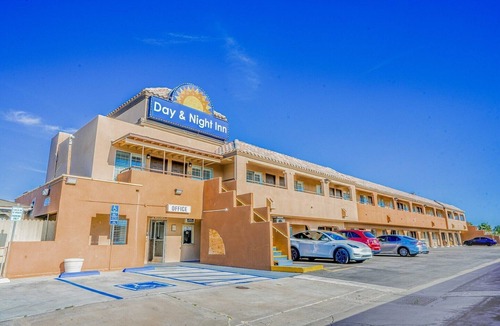 Hesperia Apartment | 2 Queen Bed|Smk|Day & Night Inn