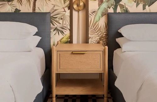 Ocean Park Hotel | 2 Queen Room | 6 mins from Santa Monica Pier & Local Attractions