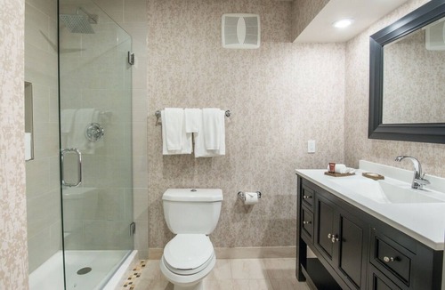 Barron Park Hotel | 2 Spacious Room with Free Breakfast, Heated Pool & Parking Near Stanford