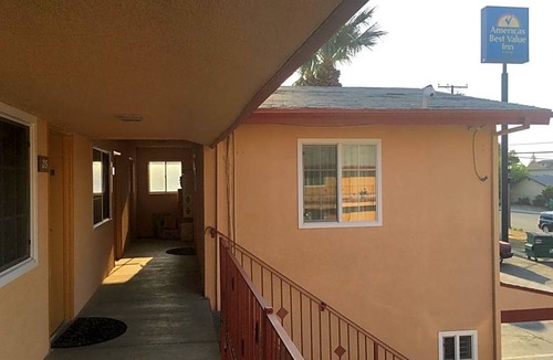Beaumont Hotel | 2-Star Hotel ∙ Americas Best Value Inn Beaumont California