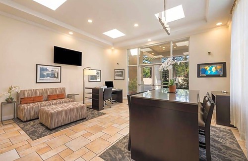 Danville Hotel | 2-Star Hotel ∙ Best Western Danville Sycamore Inn