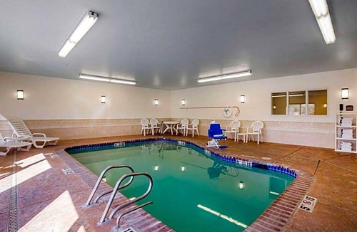 Fernley Hotel | 2-Star Hotel ∙ Comfort Suites Fernley