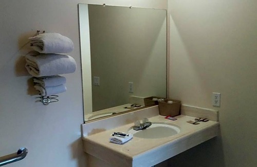Hemet Hotel | 2-Star Hotel ∙ Days Inn by Wyndham Hemet