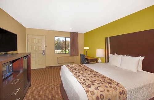 Milpitas Hotel | 2-Star Hotel ∙ Days Inn by Wyndham San Jose Airport
