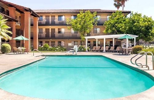 Milpitas Hotel | 2-Star Hotel ∙ Days Inn by Wyndham San Jose Airport