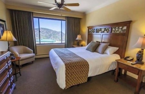 Tahoe Village Resort | 2 The Ridge Resort & Spa, Fireplace, Hot Tub, Pool