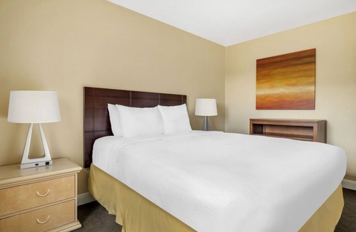 Canyon Corridor Resort | 2 Units | Breathtaking View With Balcony and Full Kitchen | Close to Aerial Tram