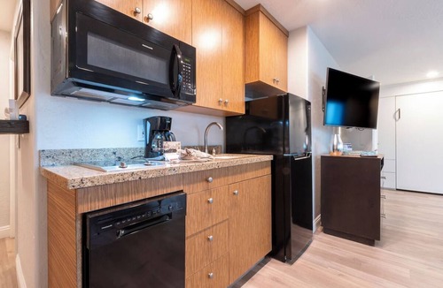 San Clemente Hotel | 2 Units | Kitchenette | Pool | Near Beach & Downtown