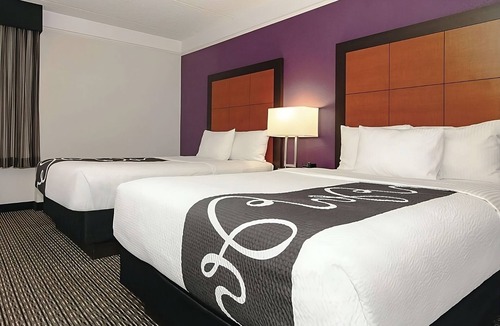 Guasti Hotel | 2 x 2 Double Beds at La Quinta Inn & Suites by Wyndham Ontario Airport
