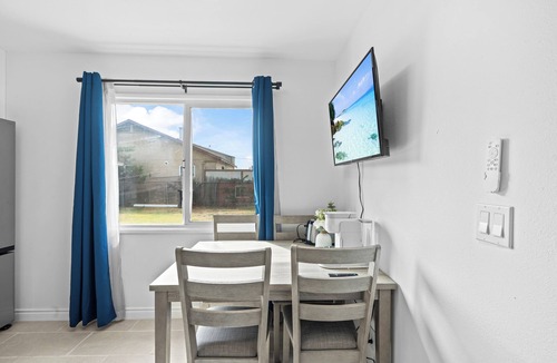 Tustin Apartment | 20% OFF Monthly/Cozy Modern Suite