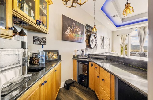 Bear Valley Springs House | 200-acre vineyard estate: swim spa, theater & game room