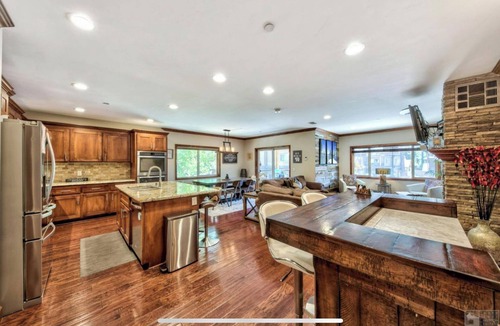 Tahoe Meadows Condo | #202-cnvnt 3B3B fit 12P, 8 mins walk to heavenly