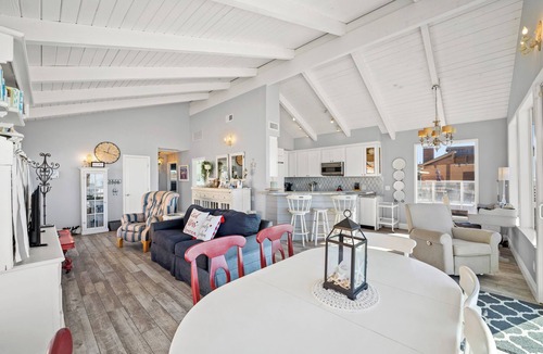 Silver Strand House | 2405O Meet Me At the Jetty